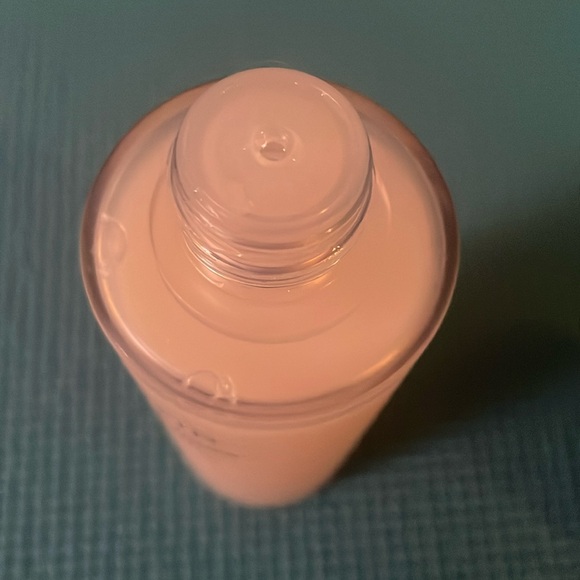 TIRTIR milk skin toner for a “glass skin” - Picture 3 of 4